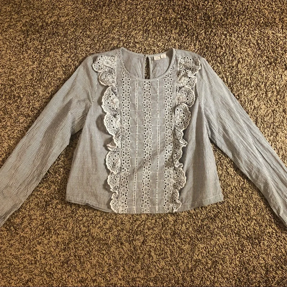 NEW Melrose & Market Long-sleeved Top with Ruffles